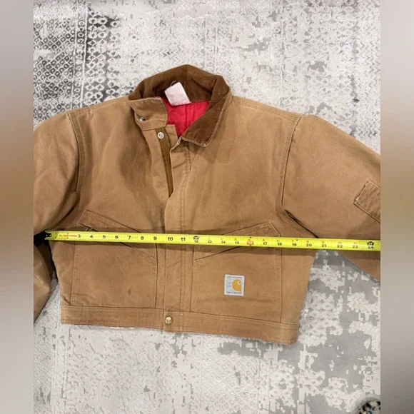 Vintage Carhartt Tan Cropped Jacket with Brown Collar made from a jumpsuit. - Picture 7 of 8